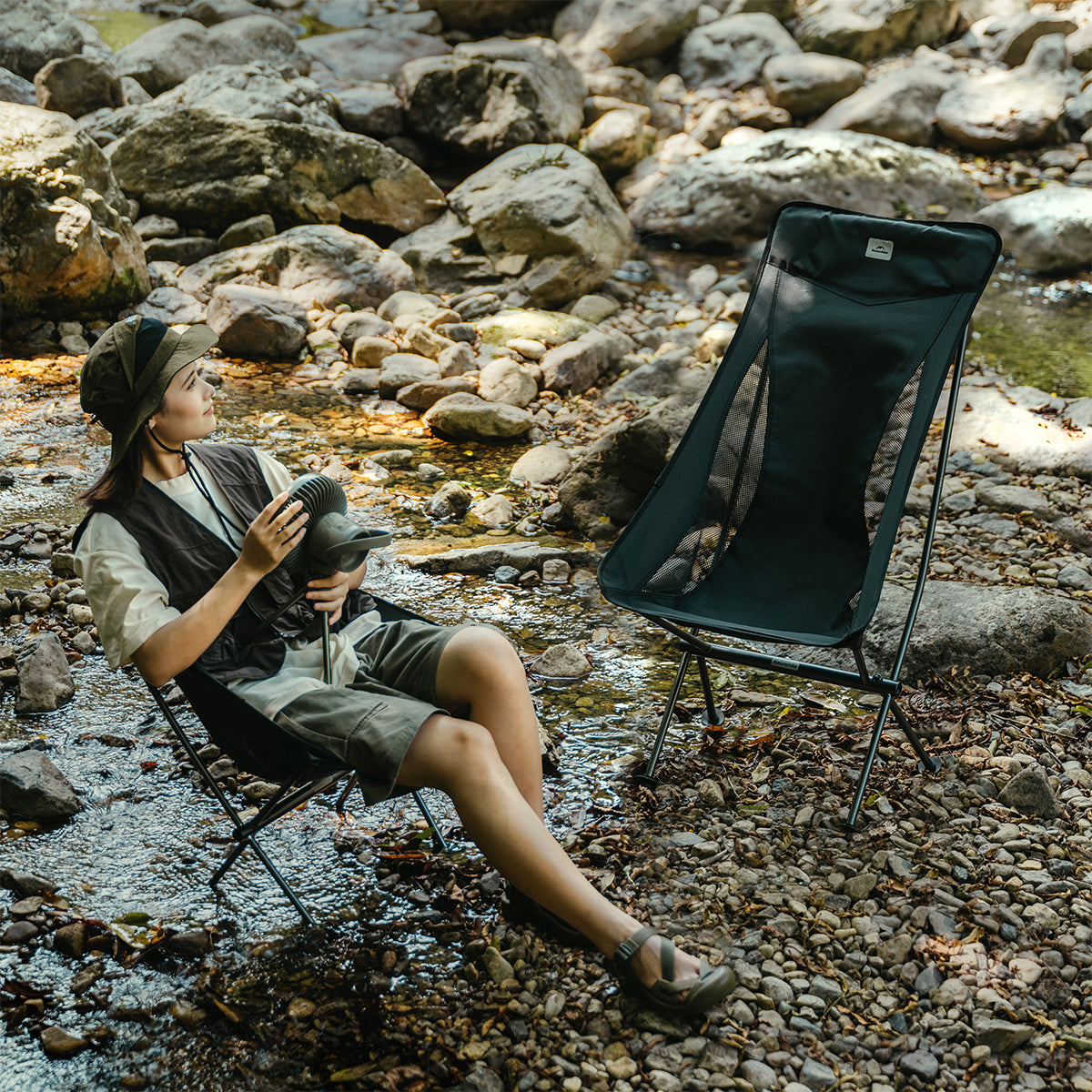 L04 超輕鋁合金月亮椅 | 露營月牙椅 | 大碼 (1.38kg) / 中碼 (0.95kg) CNK2450JJ015